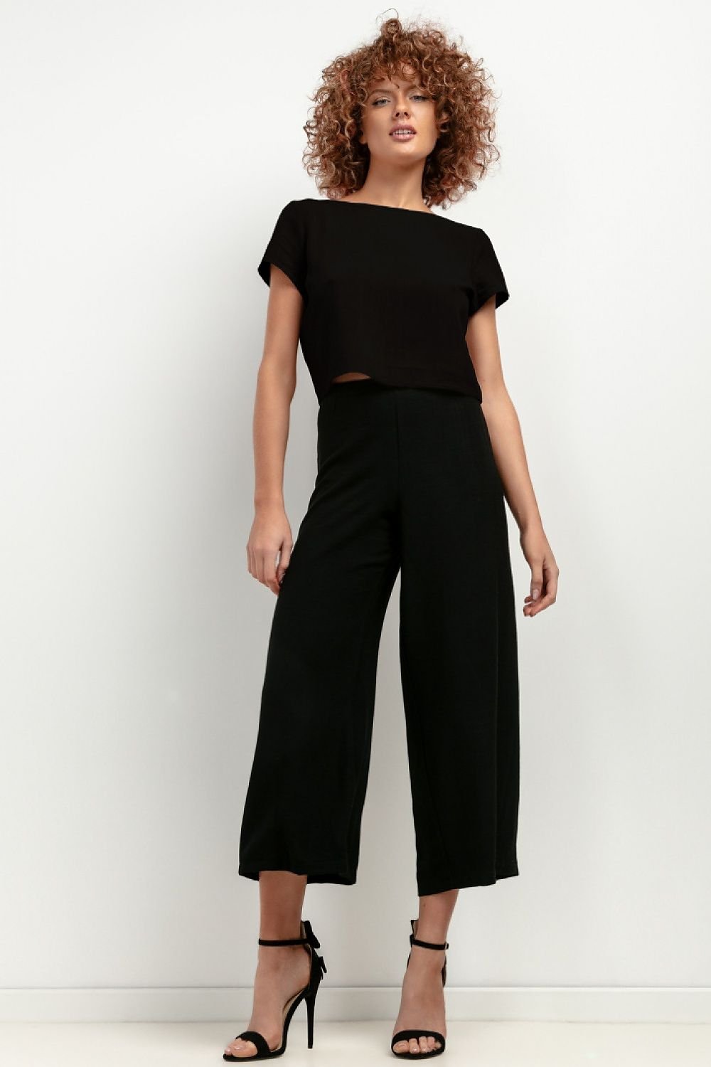 Women trousers model 198549