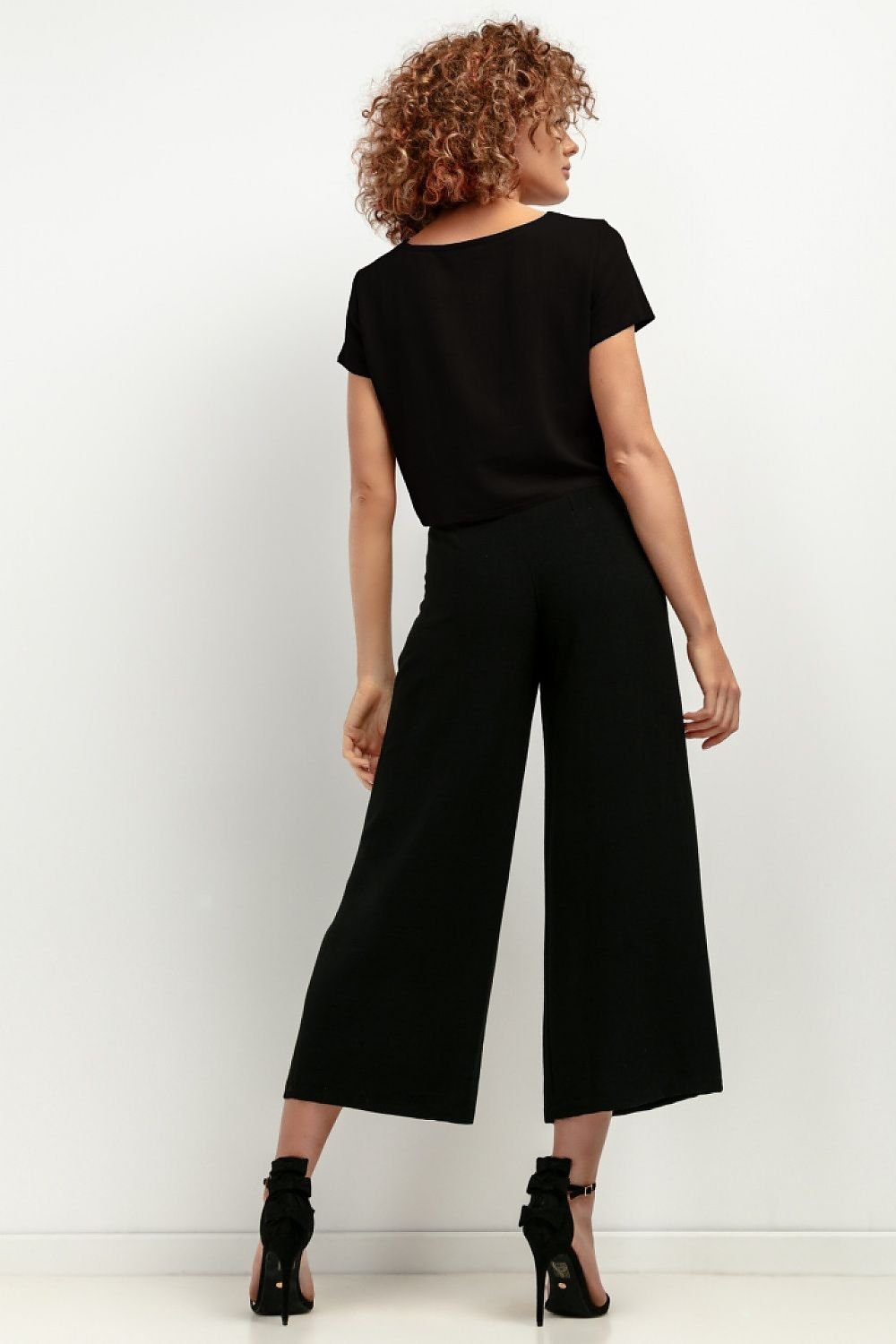 Women trousers model 198549