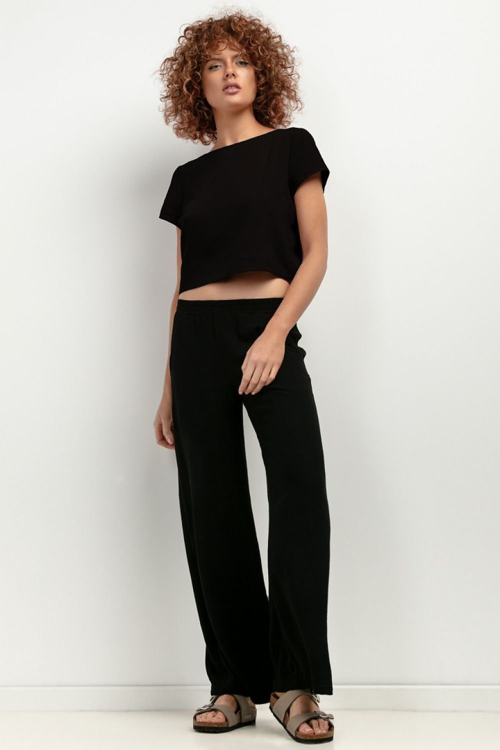 Women trousers model 198553