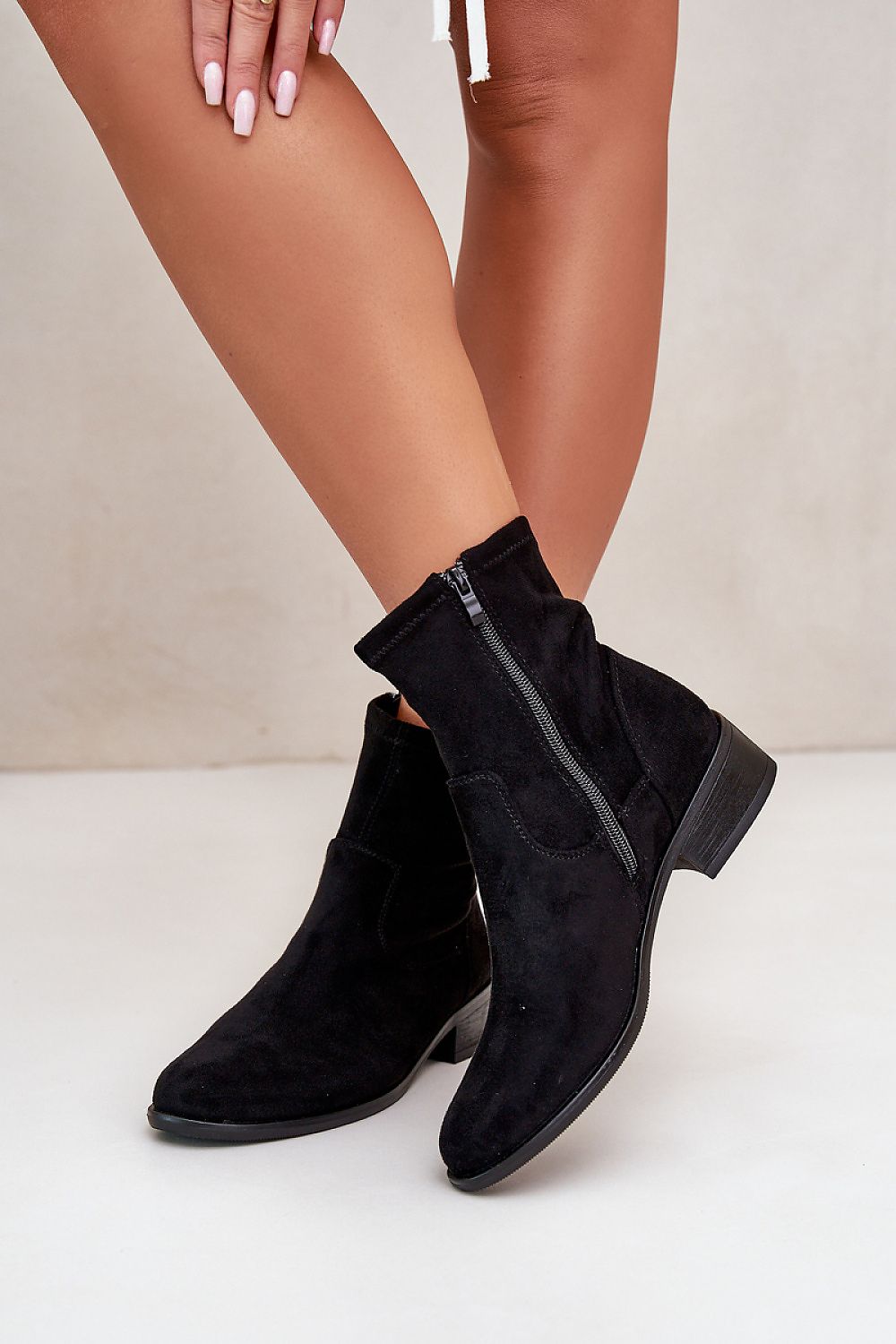 Heel boots model 199422