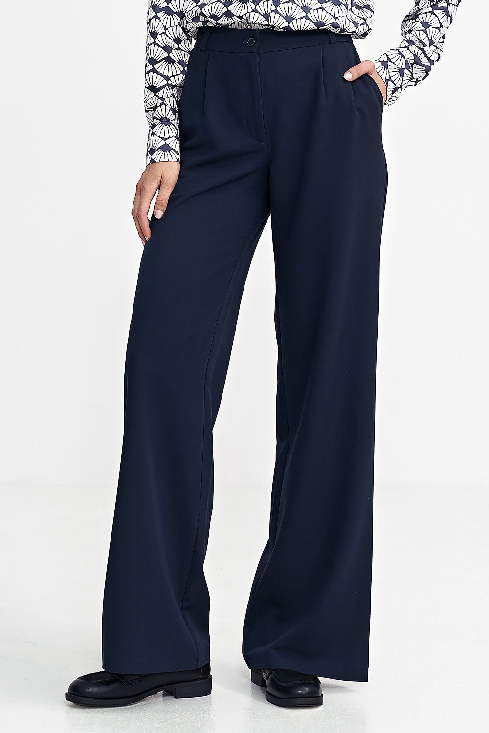 Trousers model 202476