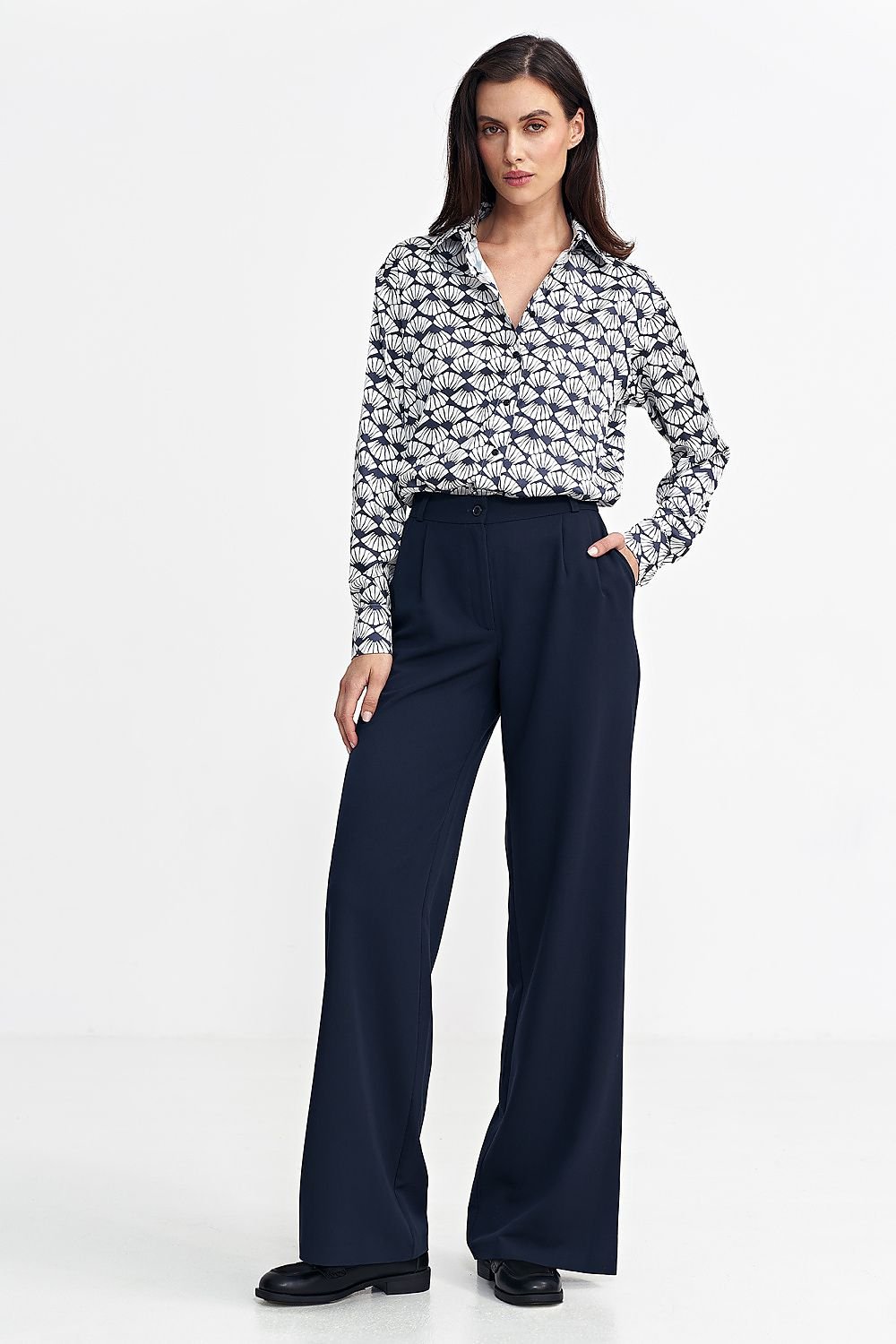 Trousers model 202476