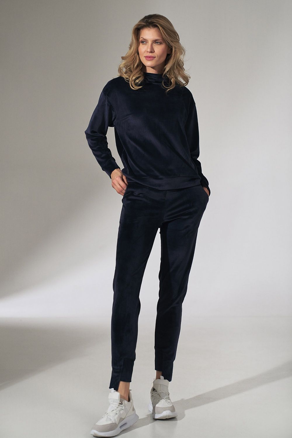 Tracksuit trousers model 201501 Figl