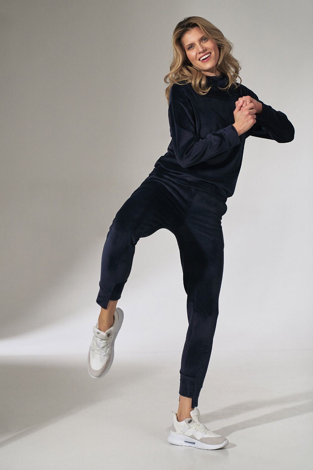 Tracksuit trousers model 201501 Figl