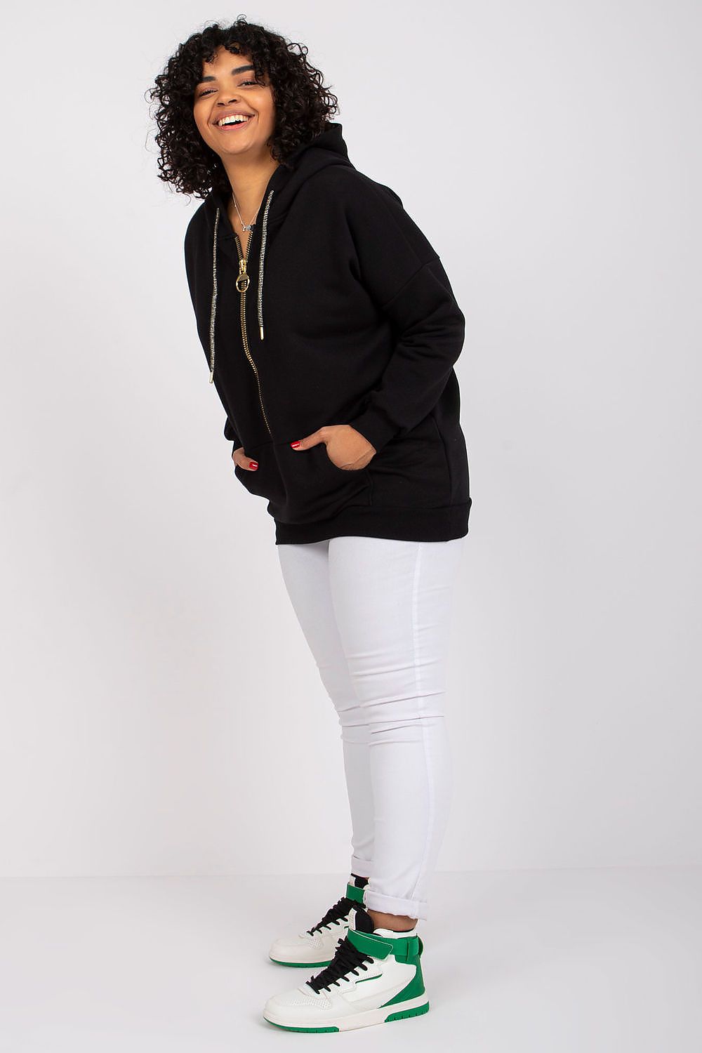 Sweatshirt model 163020 Relevance