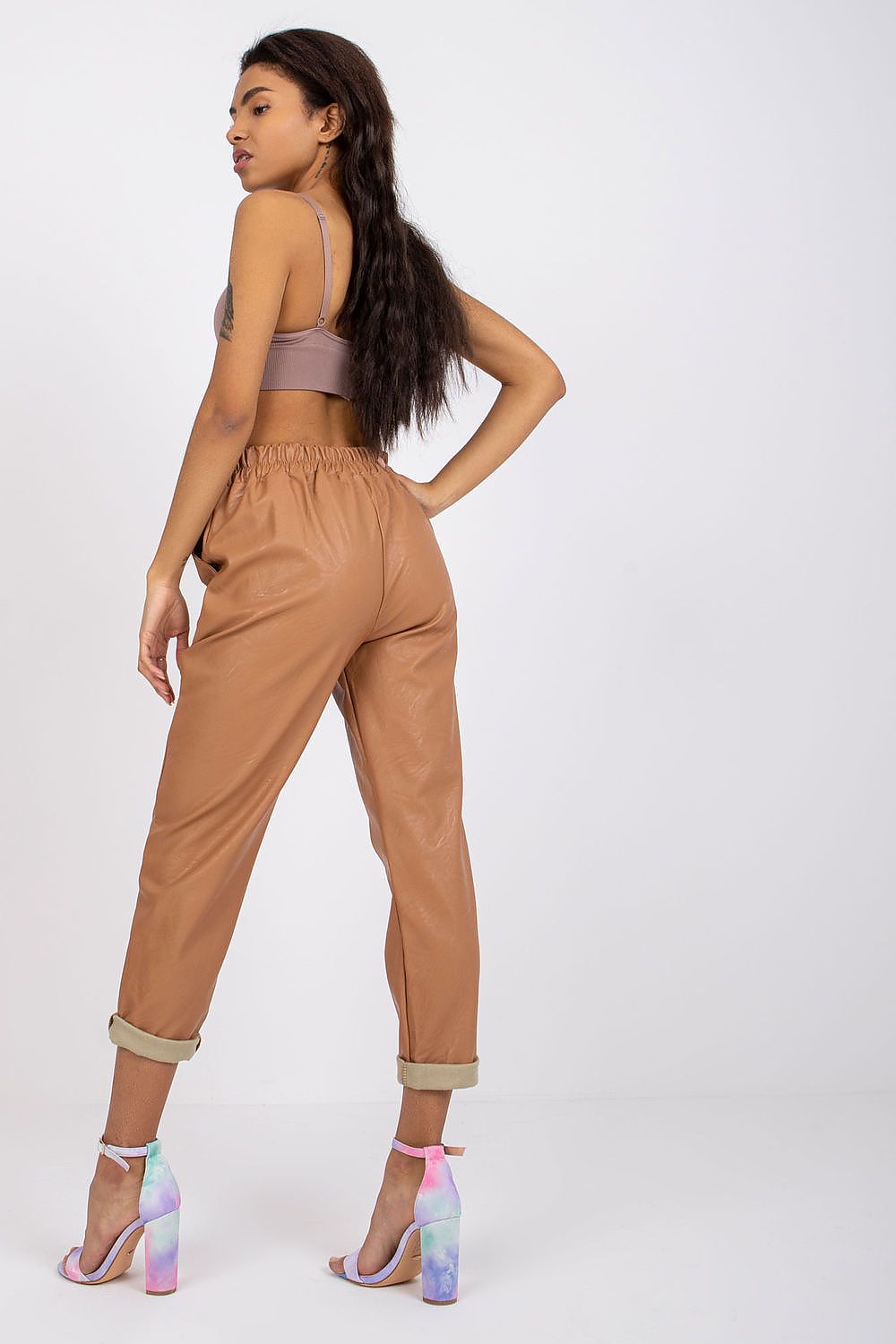 Women trousers model 167381 Italy Moda