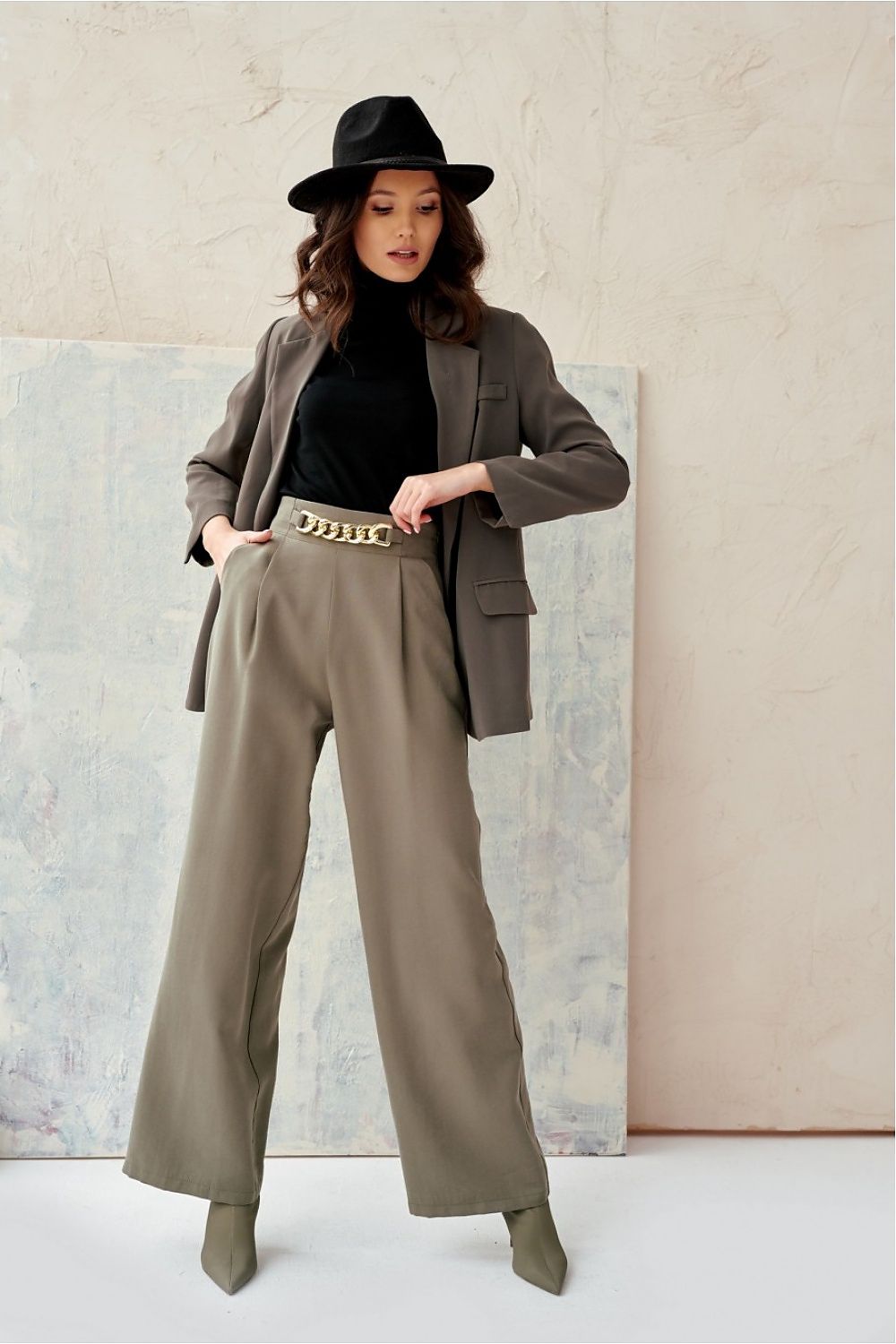 Women trousers model 172959 Roco Fashion