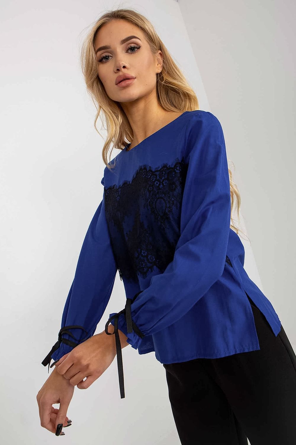 Blouse model 174949 Lakerta