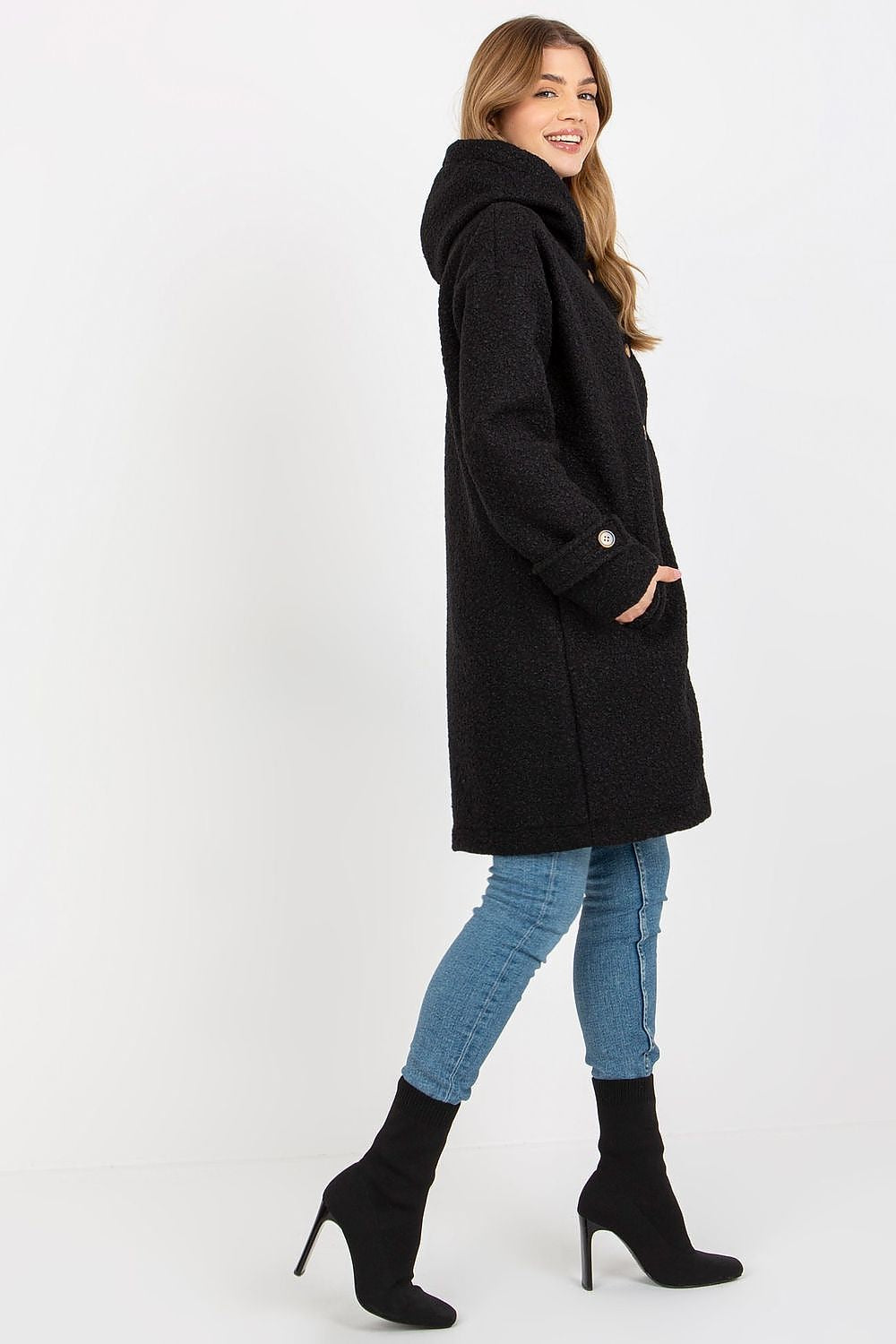 Coat model 175173 Relevance