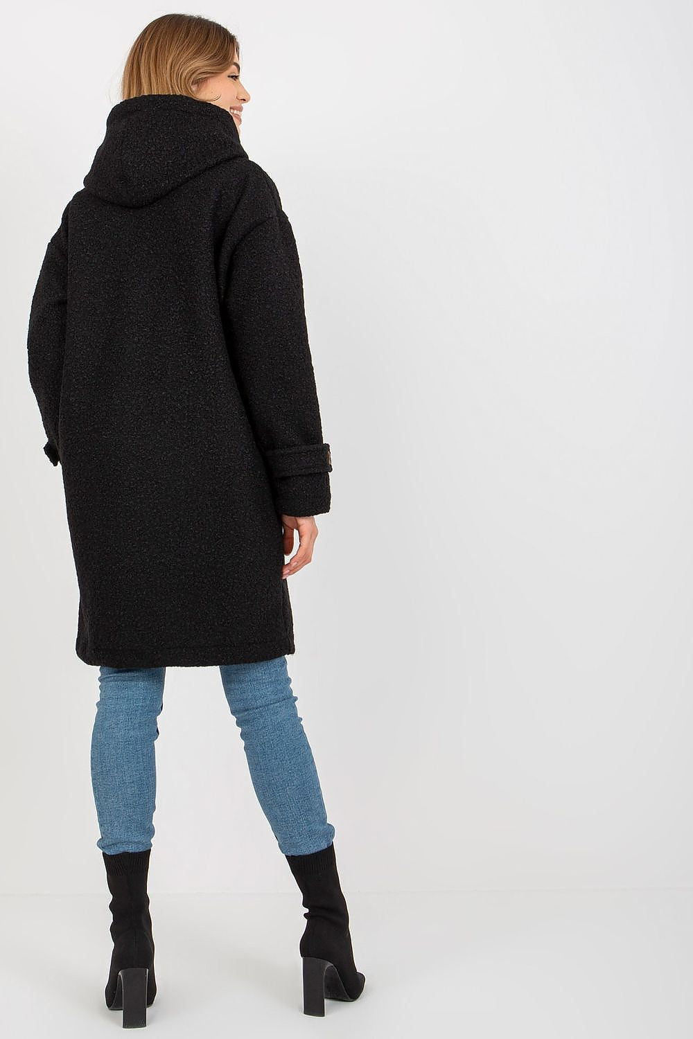 Coat model 175173 Relevance