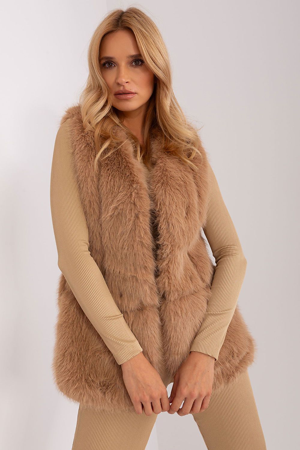 Gilet model 187601 AT