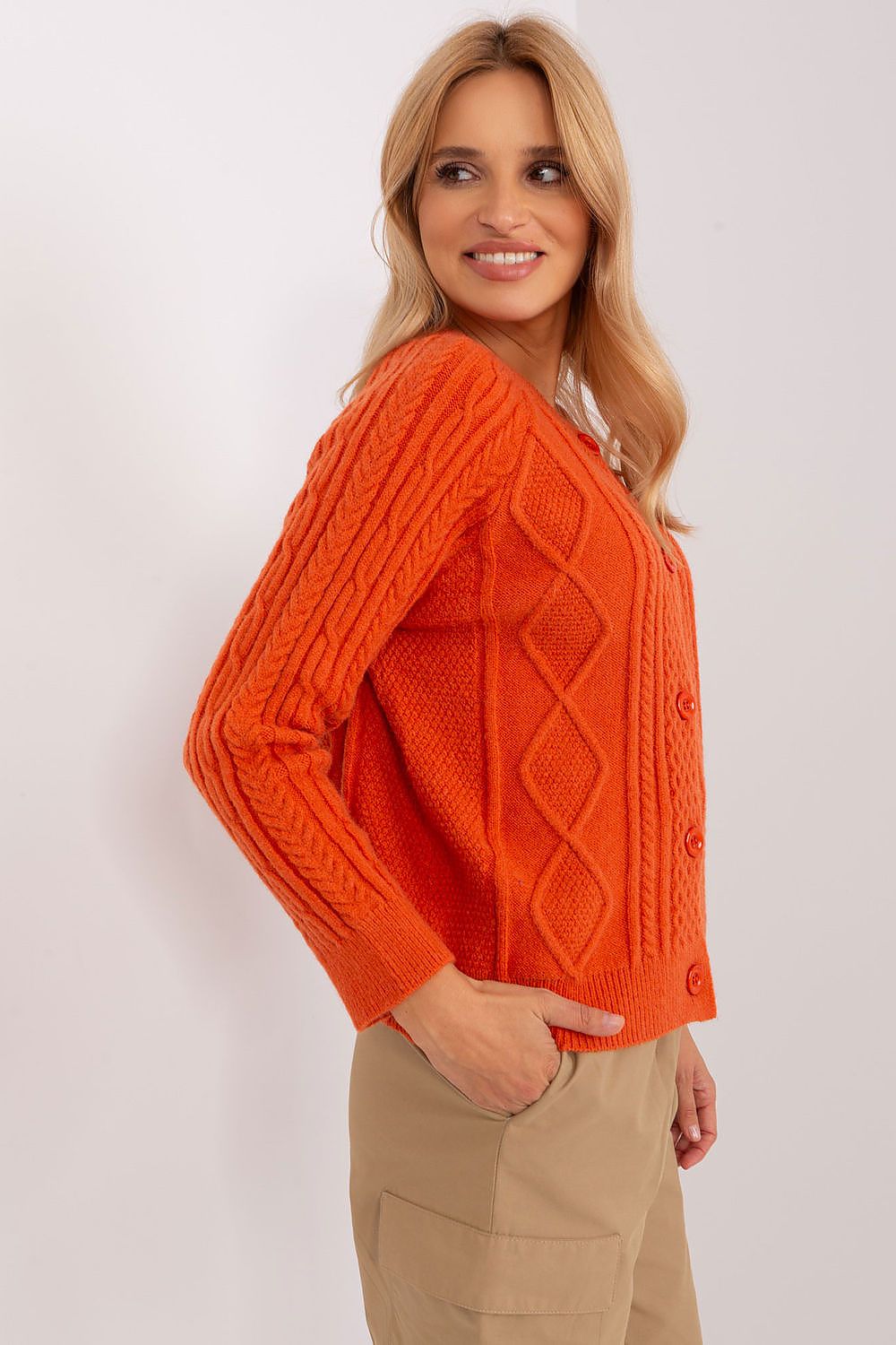 Cardigan model 187575 AT